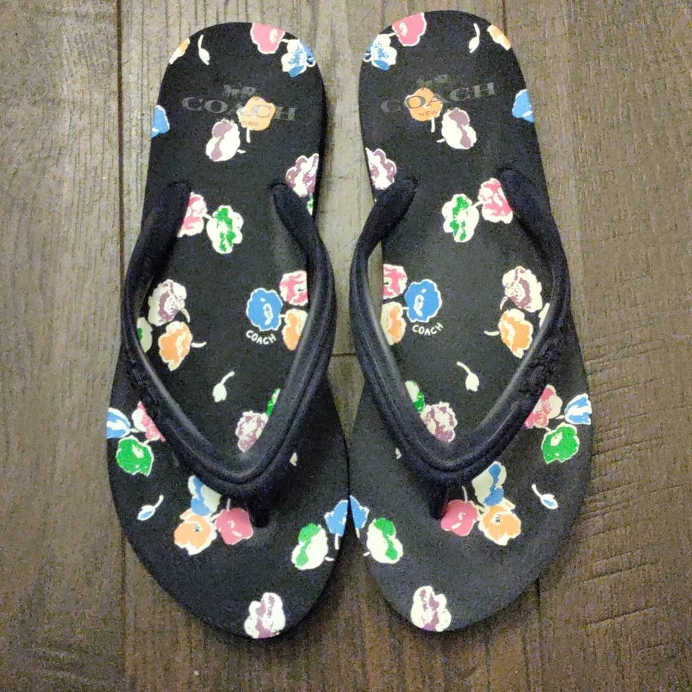 Coach Flip Flops - Picture 2 of 7